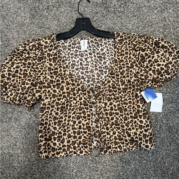Abound Leopard Print Puff Sleeve Blouse - Picture 4 of 7